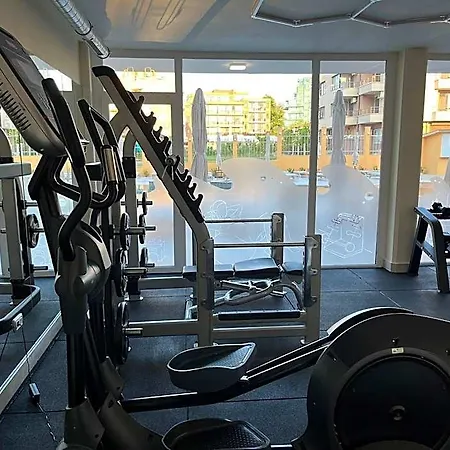 пламена палас Хотел Приморско