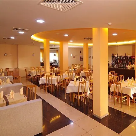 Хотел пламена палас 4*