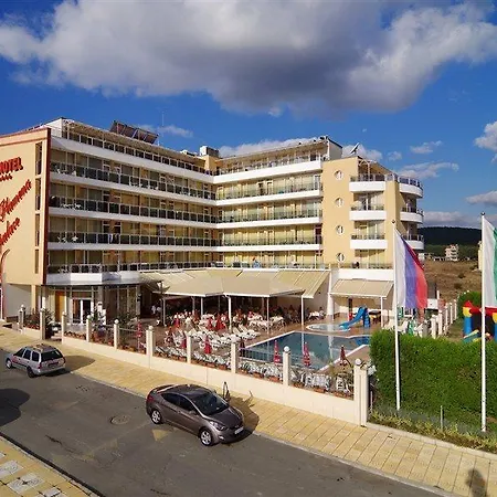 Хотел пламена палас 4*